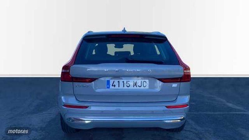 Usado Volvo XC60 Core 350 CV (257 kW) 2023 Gris SUV