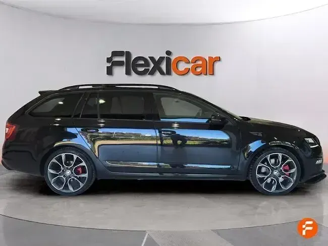 Usado Skoda Octavia RS 230 CV (169 kW) 2018 Negro Familiar