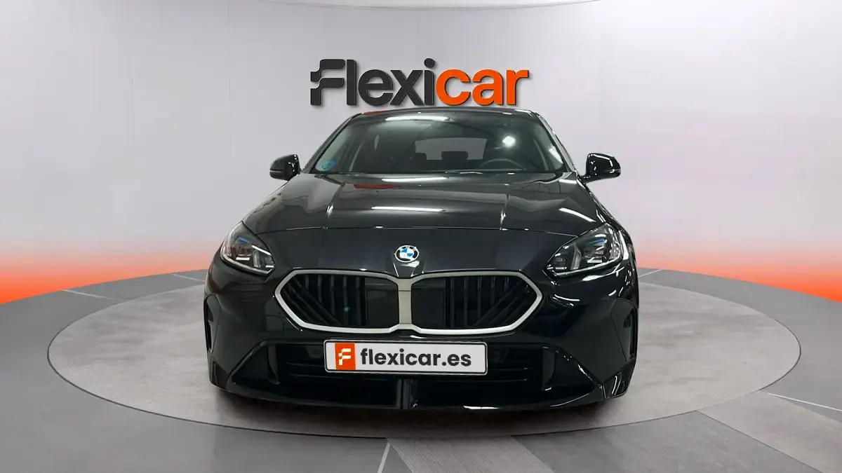Usado BMW 120 170 CV (125 kW) 2025 Negro Utilitario