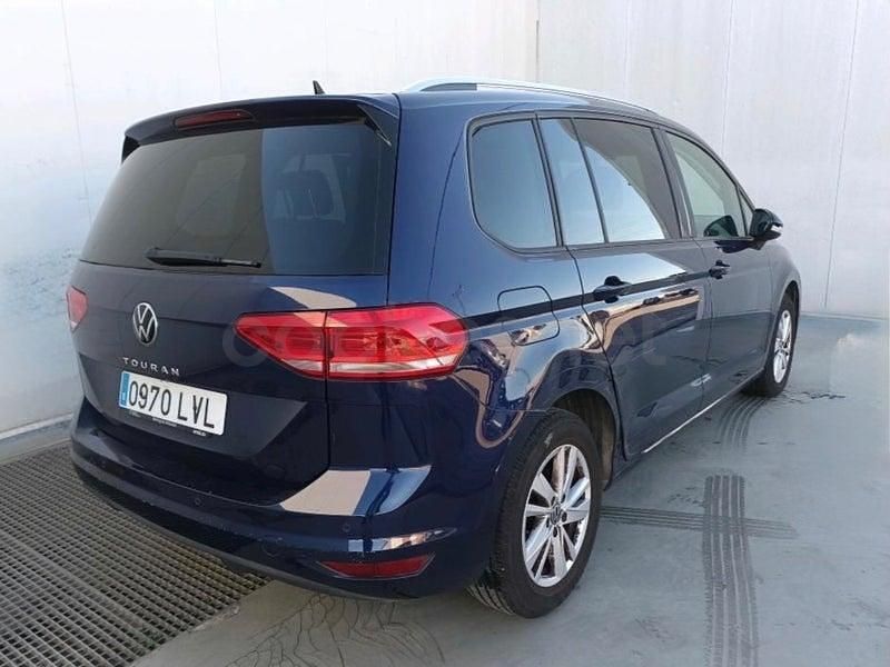 Usado VW Touran Advance 150 CV (110 kW) 2022 Azul Monovolumen