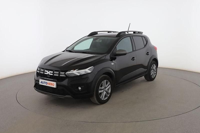 Negro Usado 2023 Dacia Sandero Expression Utilitario | 16.499 € (Precio justo) - Imagen 1/3