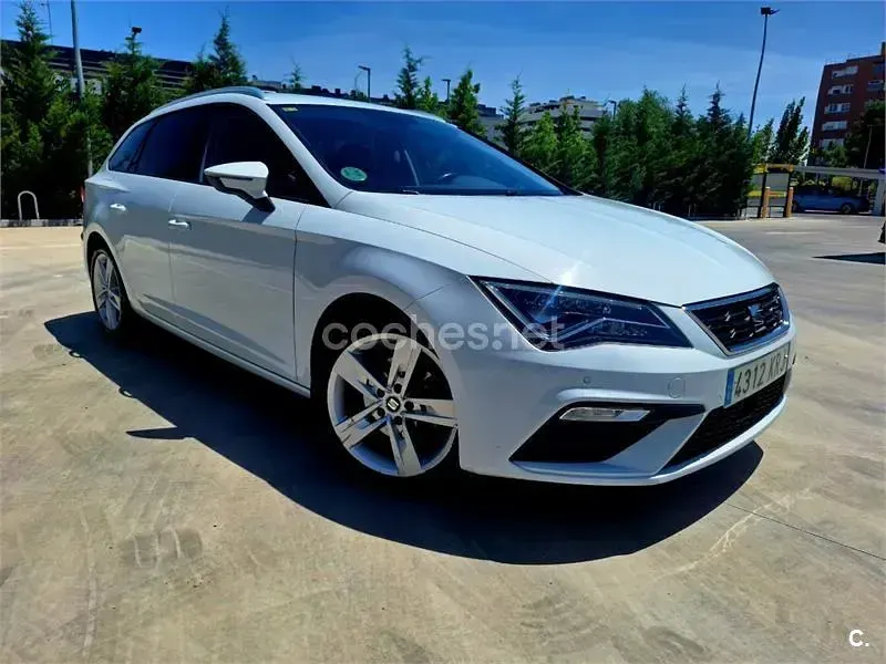 Usado Seat Leon ST FR 150 CV (110 kW) 2018 Blanco Familiar