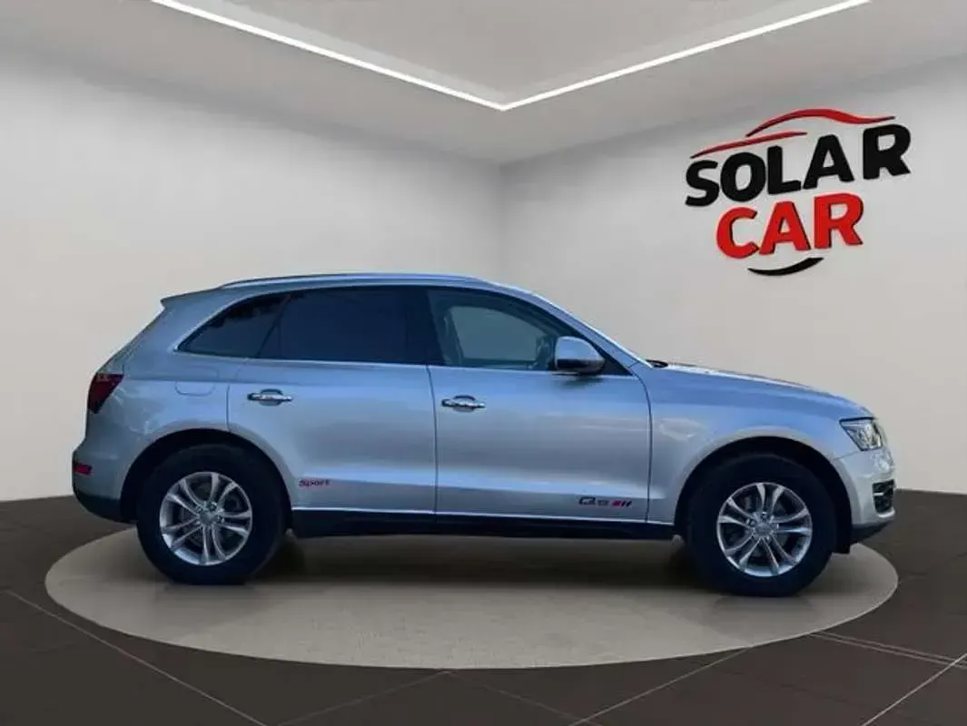 Usado Audi Q5 170 CV (125 kW) 2009 Gris SUV