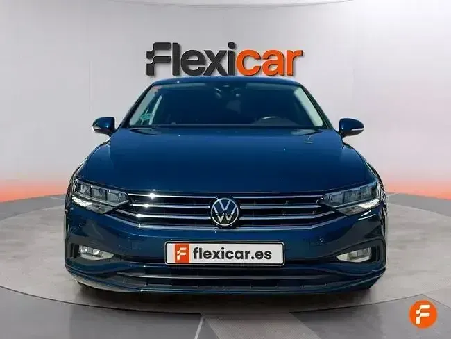 Usado VW Passat Business 122 CV (89 kW) 2021 Azul Familiar