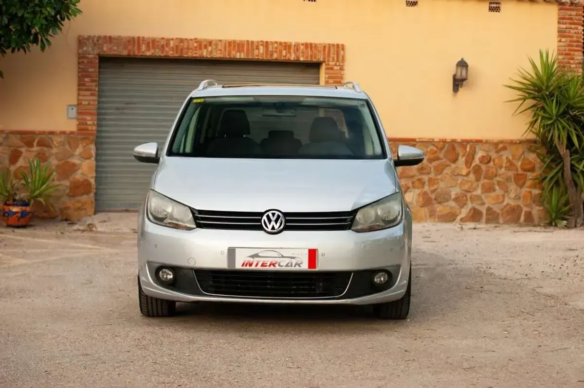 Usado VW Touran Edition 105 CV (77 kW) 2011 Gris Monovolumen