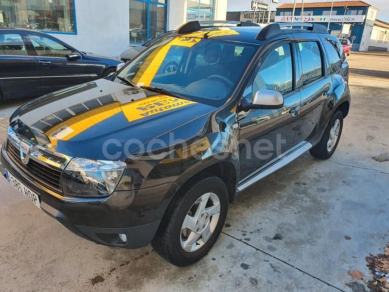 Negro Usado 2011 Dacia Duster Lauréate SUV | 12.900 € (Caro) - Imagen 1/4