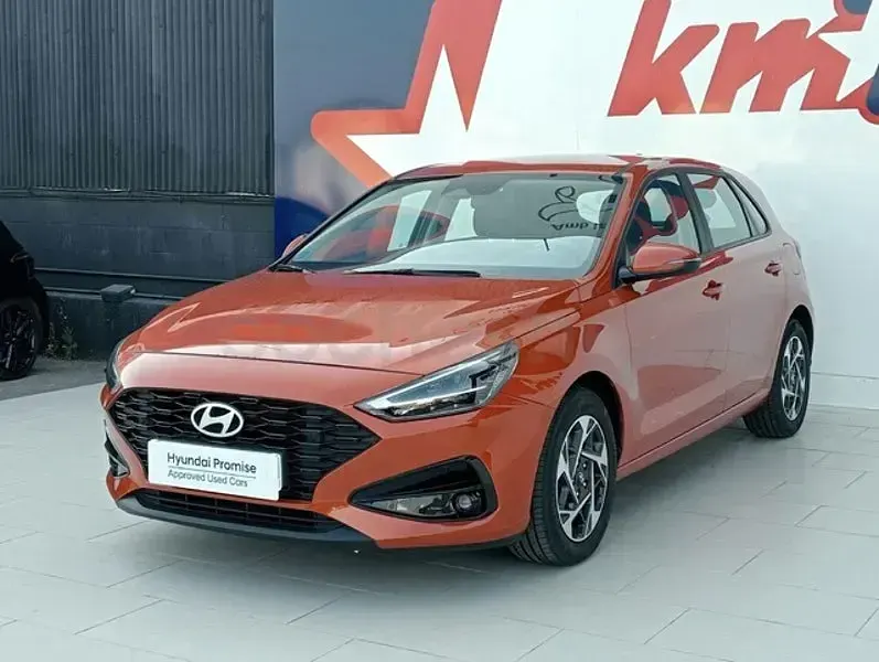 Usado Hyundai i30 96 CV (70 kW) 2024 Naranja Berlina