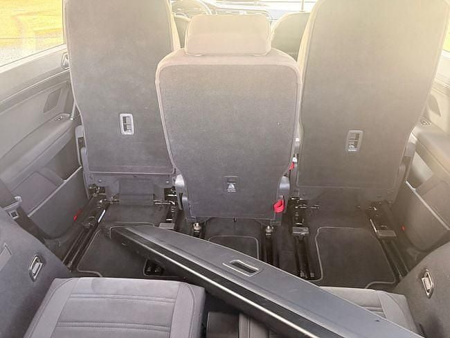 Usado VW Touran Sportline 150 CV (110 kW) 2019 Azul Monovolumen