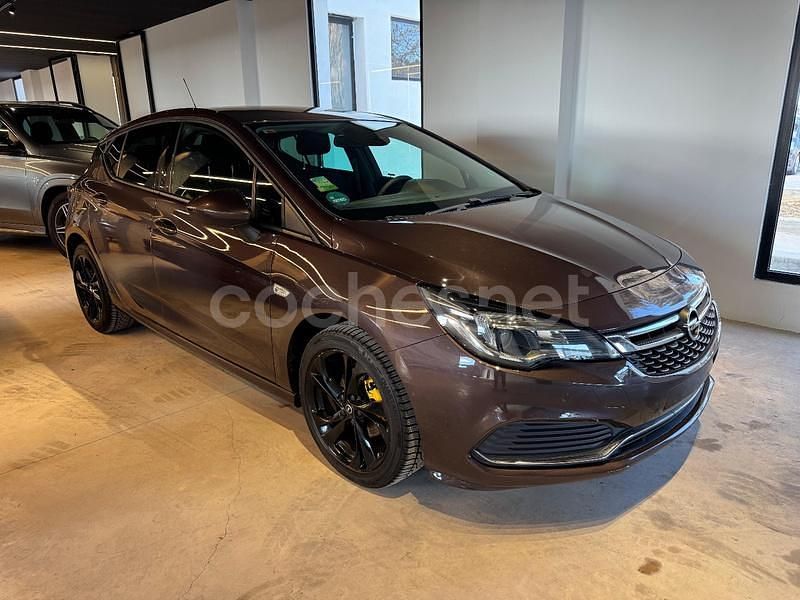 Usado Opel Astra Excellence 150 CV (110 kW) 2017 Beige Berlina