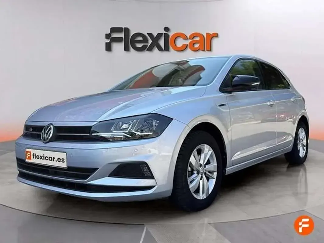 Usado VW Polo R-line 95 CV (69 kW) 2018 Gris Utilitario