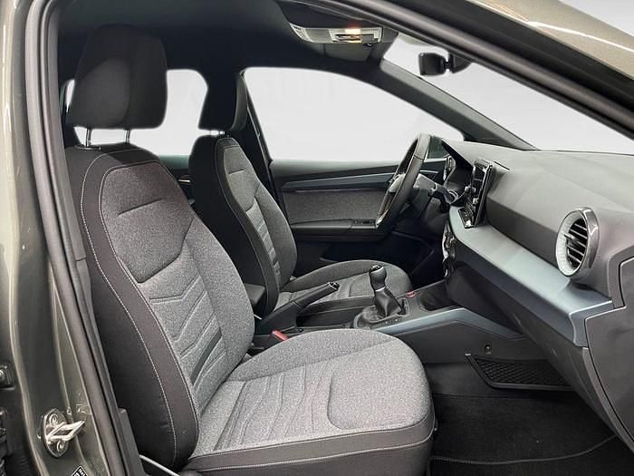 Usado Seat Arona Xperience 115 CV (84 kW) 2026 Gris SUV
