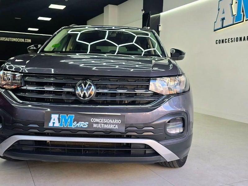 Usado VW T-Cross Life 116 CV (85 kW) 2023 Gris / plata SUV