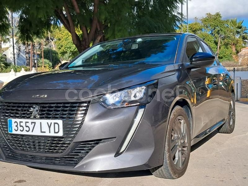 Usado Peugeot 208 Active 100 CV (73 kW) 2022 Gris / plata Utilitario