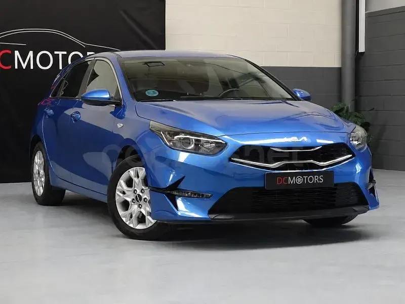 Usado Kia Ceed 120 CV (88 kW) 2024 Blanco Utilitario