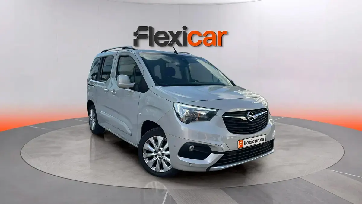 Usado Opel Combo Innovation 130 CV (95 kW) 2019 Monovolumen