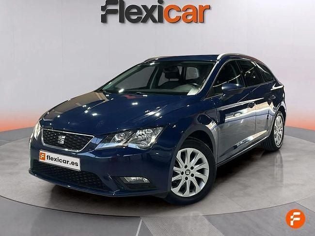 Usado Seat Leon Style 125 CV (91 kW) 2016 Azul Familiar