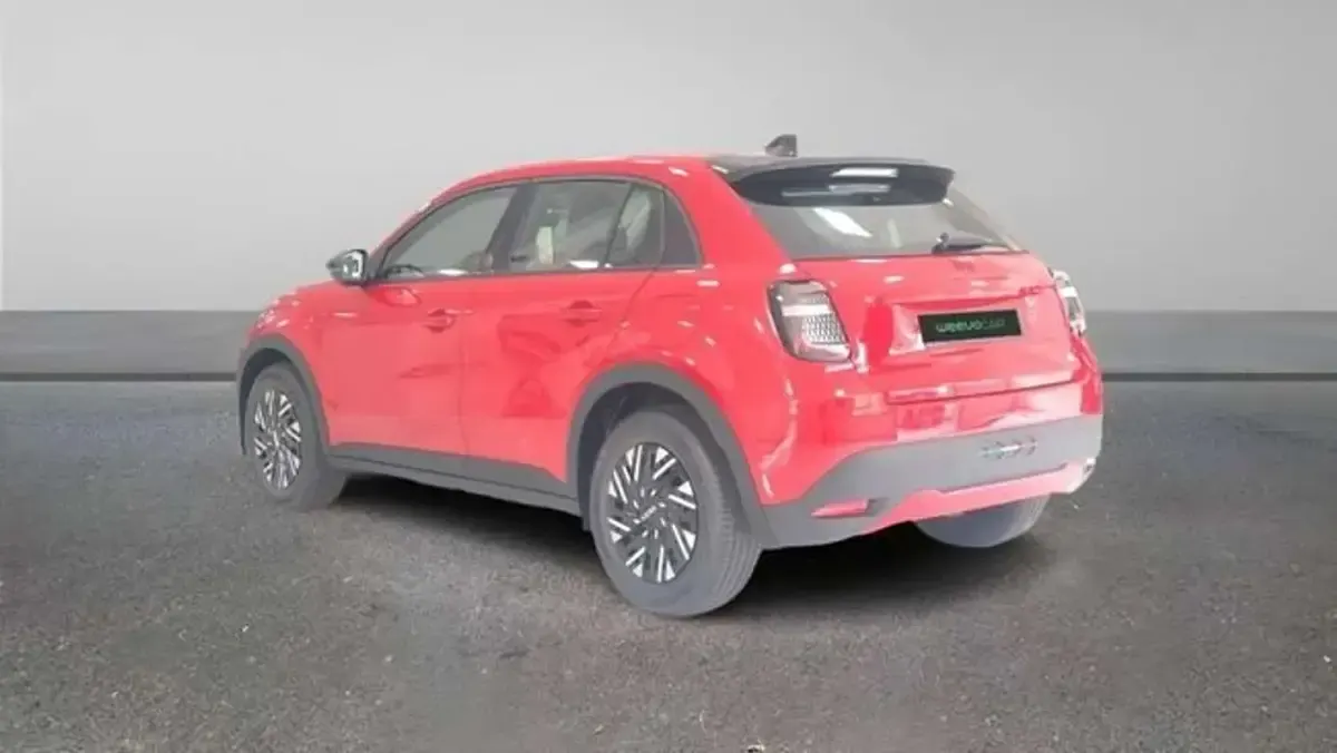 Nuevo Fiat 600 Red 114 kW (156 CV) 2025 Rojo SUV