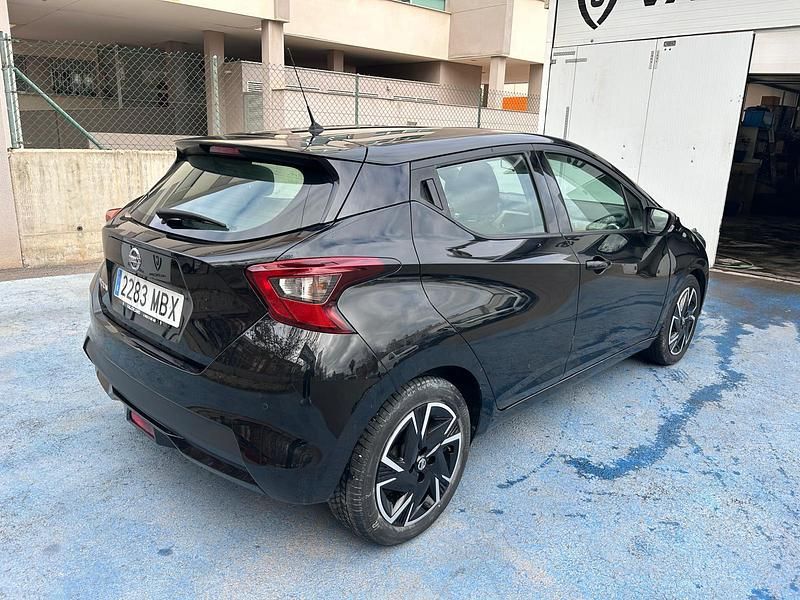 Usado Nissan Micra 92 CV (67 kW) 2022 Negro Berlina