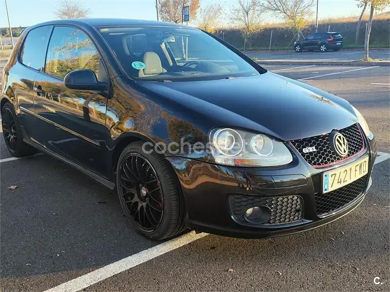 Usado VW Golf V GTI 200 CV (147 kW) 2007 Negro Berlina