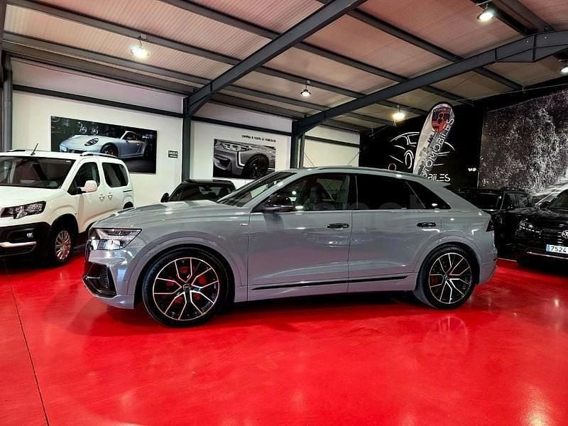 Usado Audi Q8 286 CV (210 kW) 2021 Gris / plata SUV