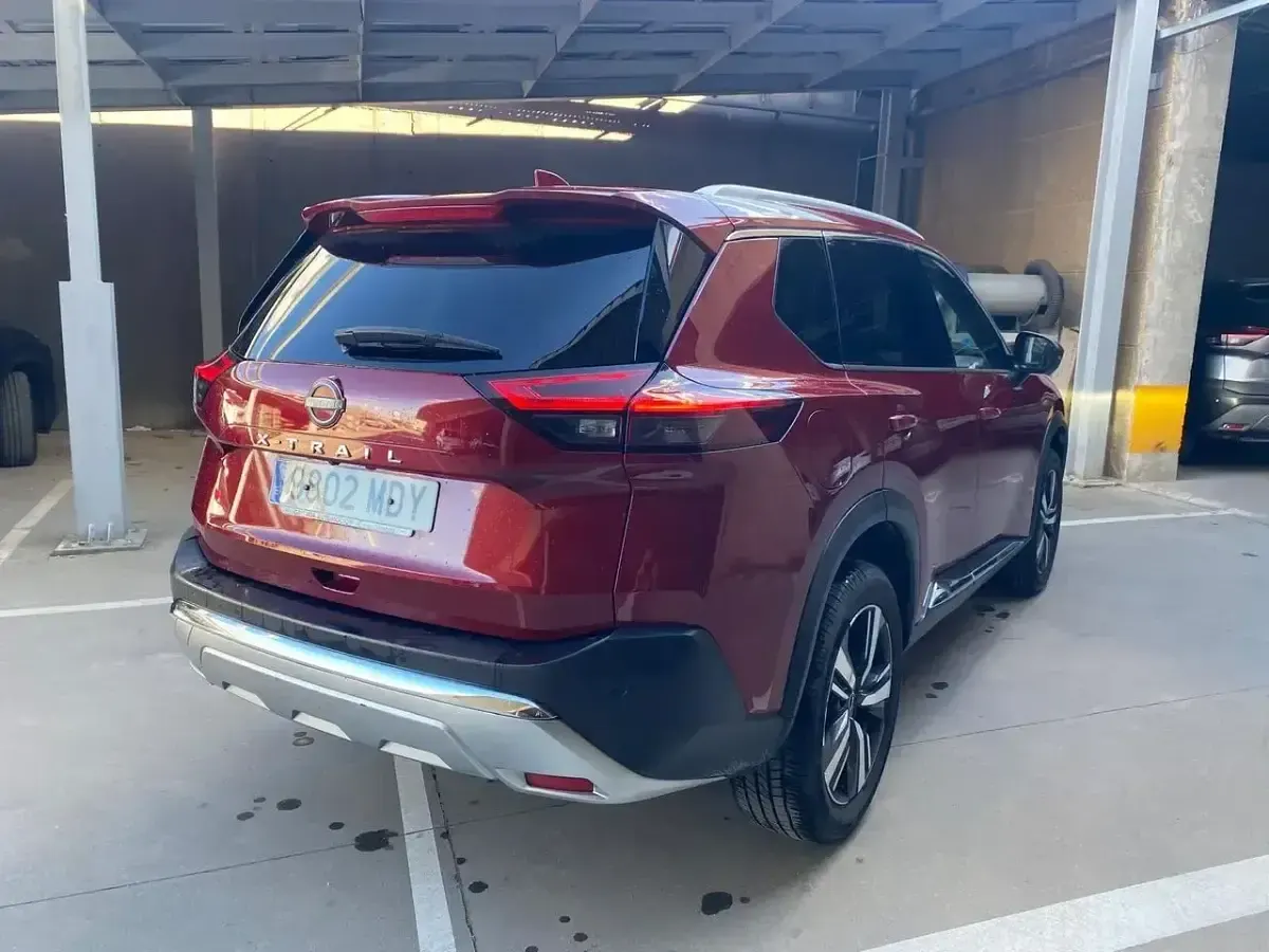 Usado Nissan X-Trail Tekna 163 CV (119 kW) 2023 Rojo SUV