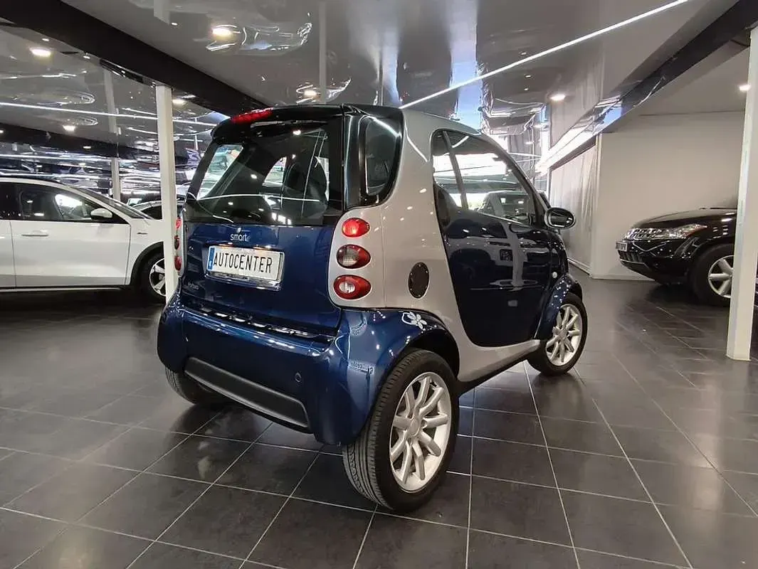 Usado Smart ForTwo Coupé Passion 60 CV (44 kW) 2005 Azul Coupe