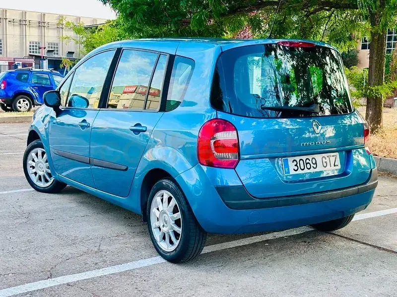 Usado Renault Grand Modus Dynamique 75 CV (55 kW) 2010 Azul Monovolumen