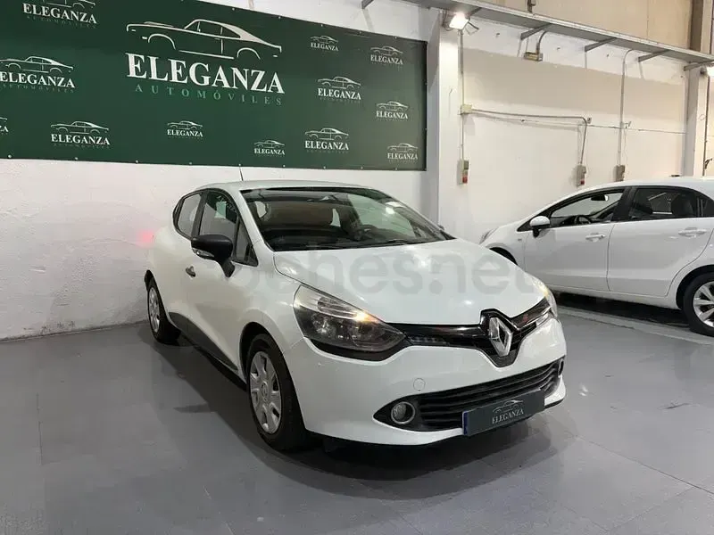 Usado Renault Clio IV Authentique 75 CV (55 kW) 2015 Blanco Berlina