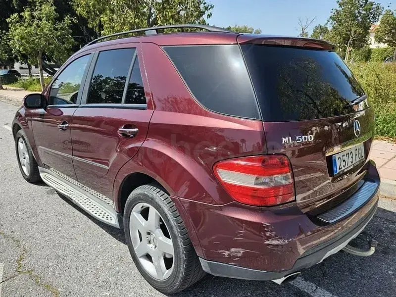 Usado Mercedes ML500 306 CV (225 kW) 2006 Granate SUV