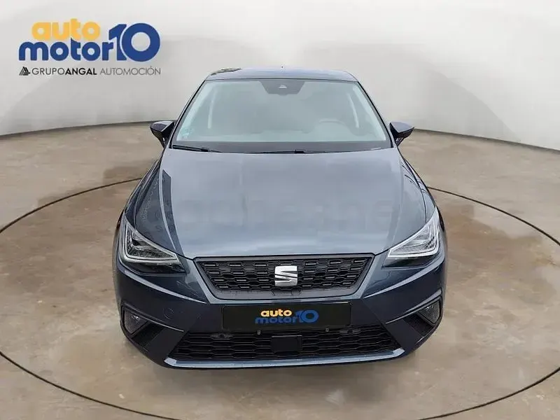 Usado Seat Ibiza Reference 80 CV (58 kW) 2023 Azul Utilitario