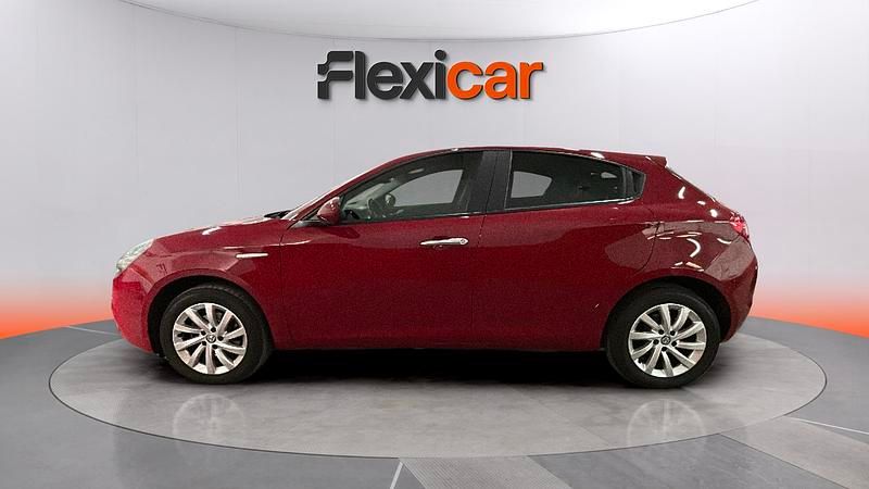 Usado Alfa Romeo Giulietta 120 CV (88 kW) 2017 Rojo Utilitario