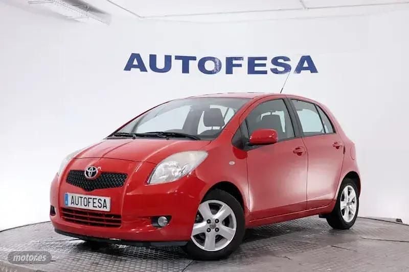 Rojo Usado 2007 Toyota Yaris Utilitario | 6250 € (Buen precio) - Imagen 1/4