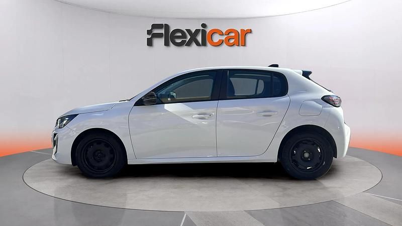 Używany Peugeot 208 Active 102 KM (75 kW) 2024 Biały Hatchback