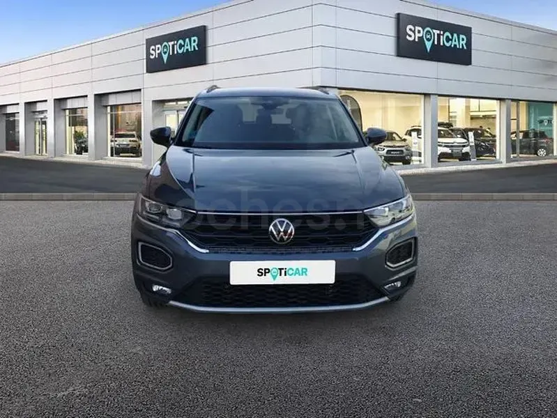 Usado VW T-Roc Advance 115 CV (84 kW) 2021 Gris / plata SUV