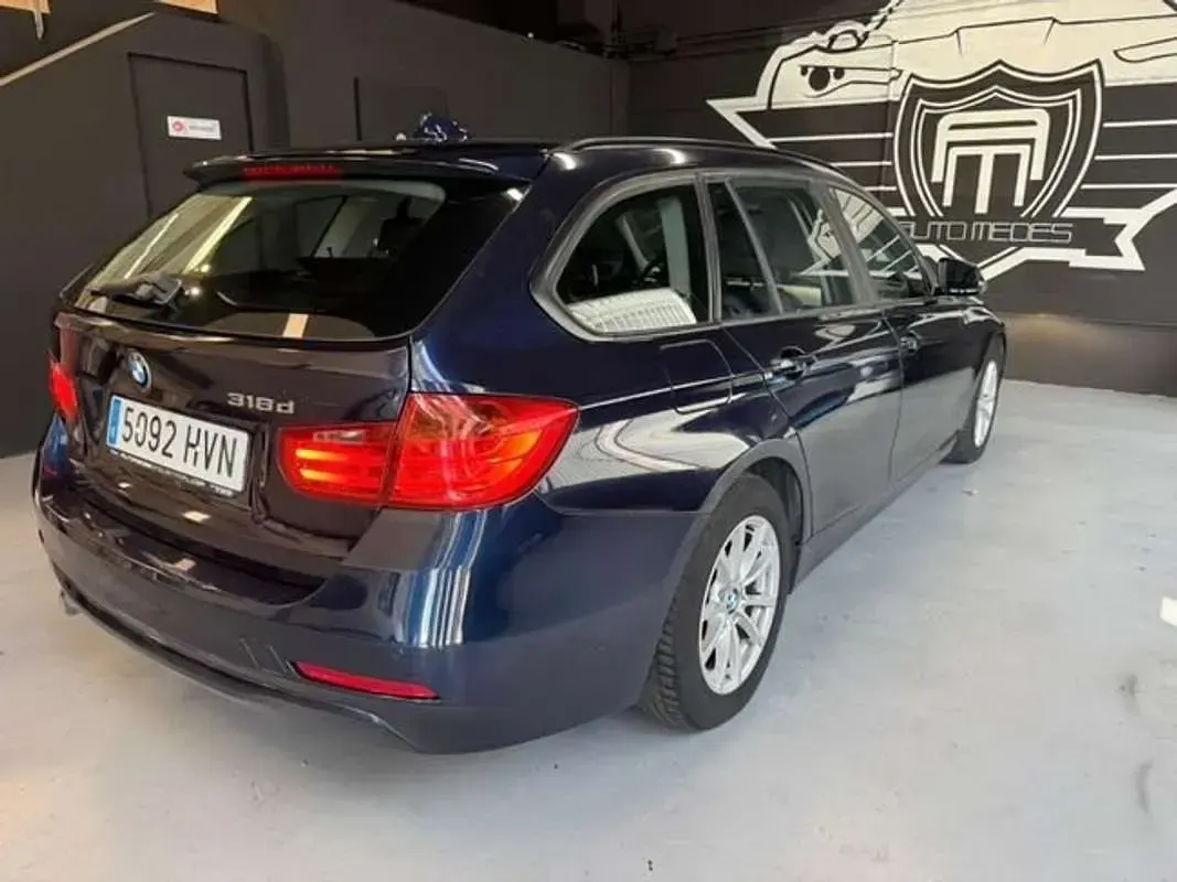 Usado BMW 318 Gran Turismo 143 CV (105 kW) 2014 Azul Berlina