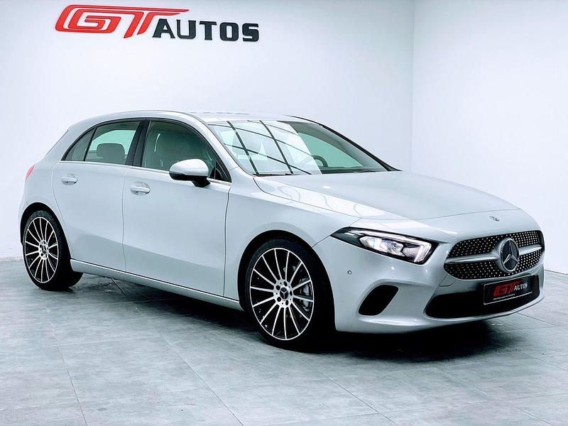 Plata Usado 2019 Mercedes A200 Business Utilitario | 30.690 € - Imagen 1/1