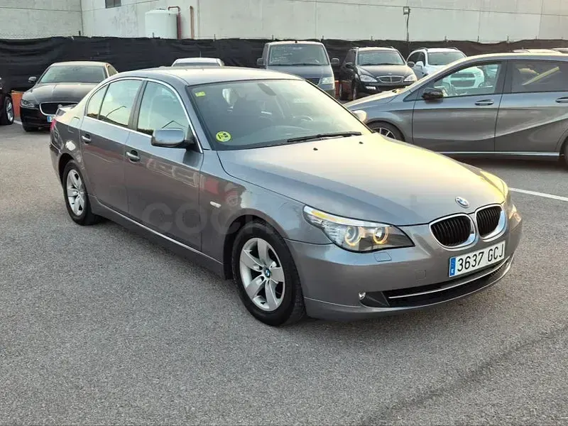 Usado BMW 520 177 CV (130 kW) 2008 Gris / plata Berlina