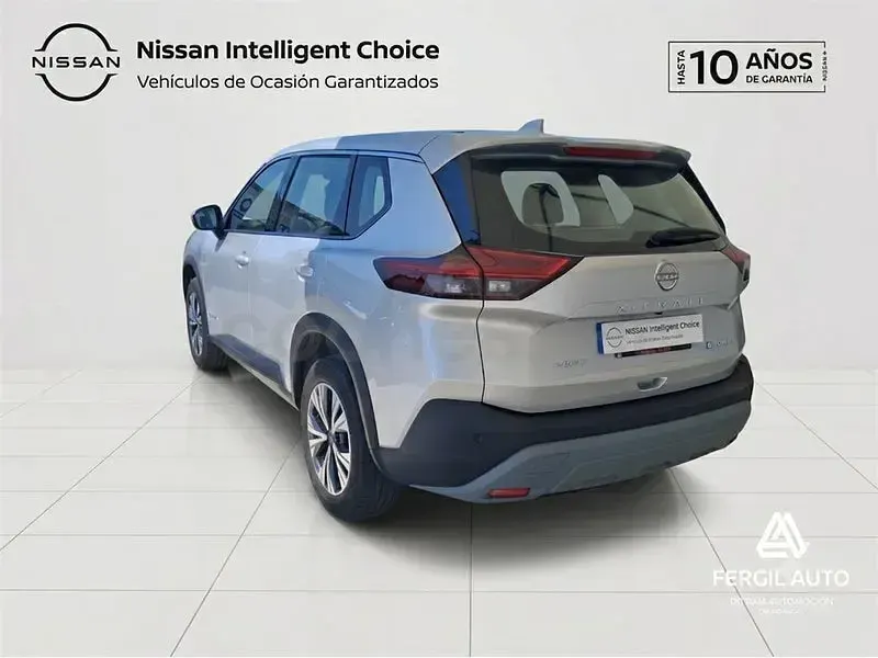 Usado Nissan X-Trail Acenta 213 CV (156 kW) 2024 Gris / plata SUV