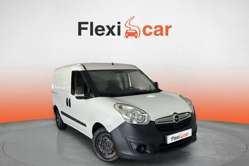 Blanco Usado 2017 Opel Combo Monovolumen | 8470 € (Precio justo) - Imagen 1/4