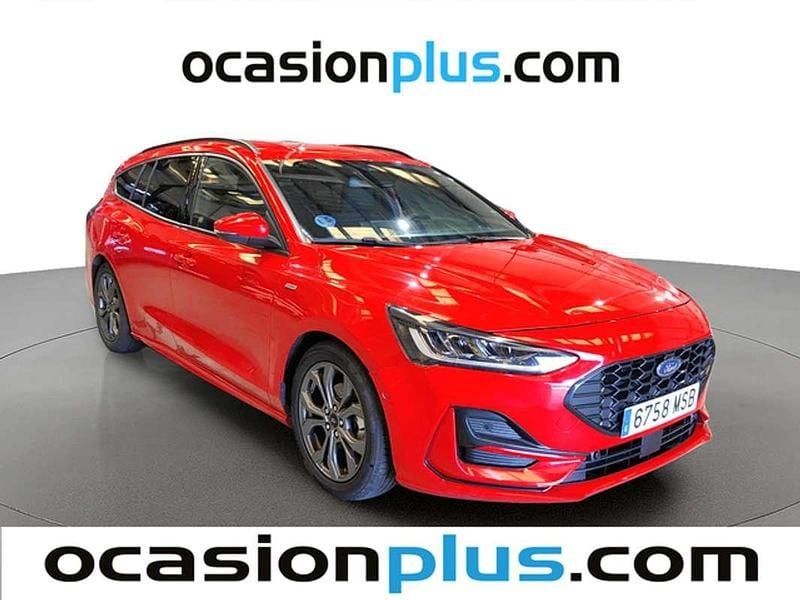 Usado Ford Focus ST-Line 155 CV (114 kW) 2024 Rojo Familiar