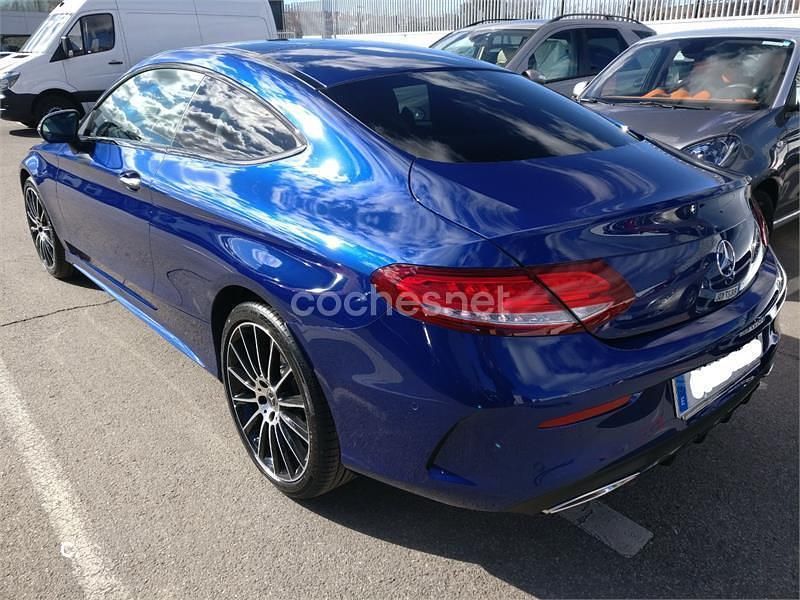 Usado Mercedes C300 245 CV (180 kW) 2018 Azul Coupe