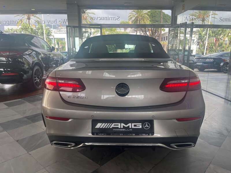 Usado Mercedes E220 194 CV (142 kW) 2021 Gris Descapotable
