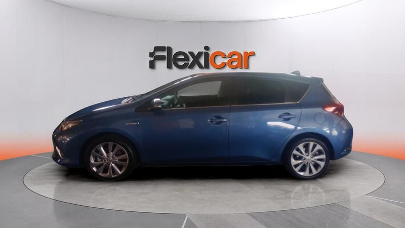 Usado Toyota Auris Hybrid Advance 136 CV (100 kW) 2018 Azul Berlina
