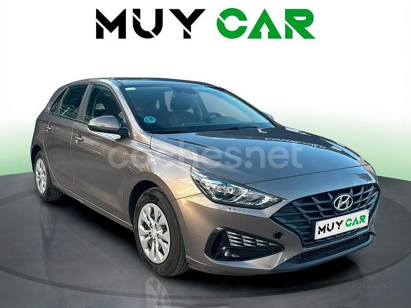 Gris Usado 2021 Hyundai i30 Utilitario | 14.890 € (Precio justo) - Imagen 1/4