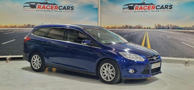 Usado Ford Focus Titanium 116 CV (85 kW) 2014 Azul Utilitario