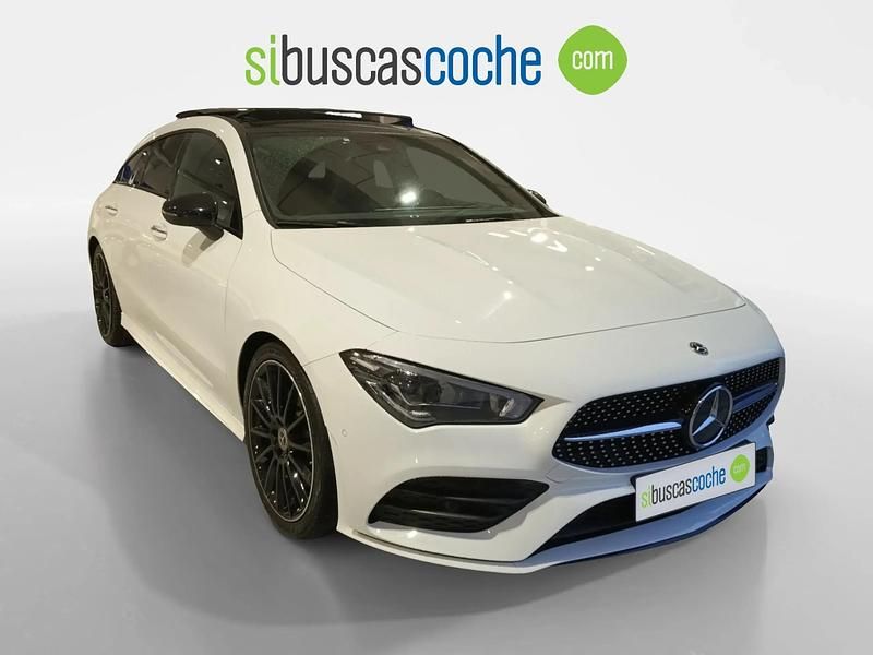 Usado Mercedes CLA200 Shooting Brake 150 CV (110 kW) 2023 Blanco Familiar