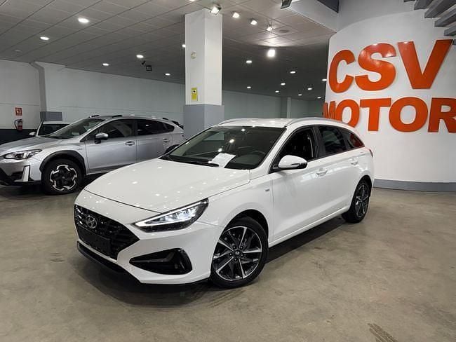 Usado Hyundai i30 N Line 120 CV (88 kW) 2024 Blanco Berlina