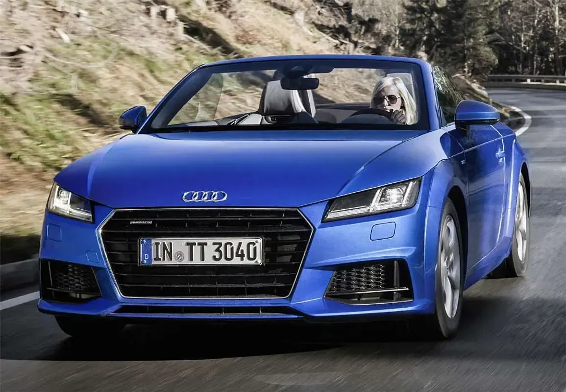 Usado Audi TT RS Exclusive 400 CV (294 kW) 2017 Blanco Descapotable