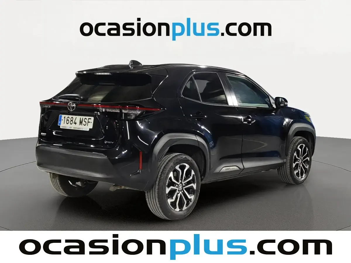 Usado Toyota Yaris Cross Active 116 CV (85 kW) 2024 Negro SUV
