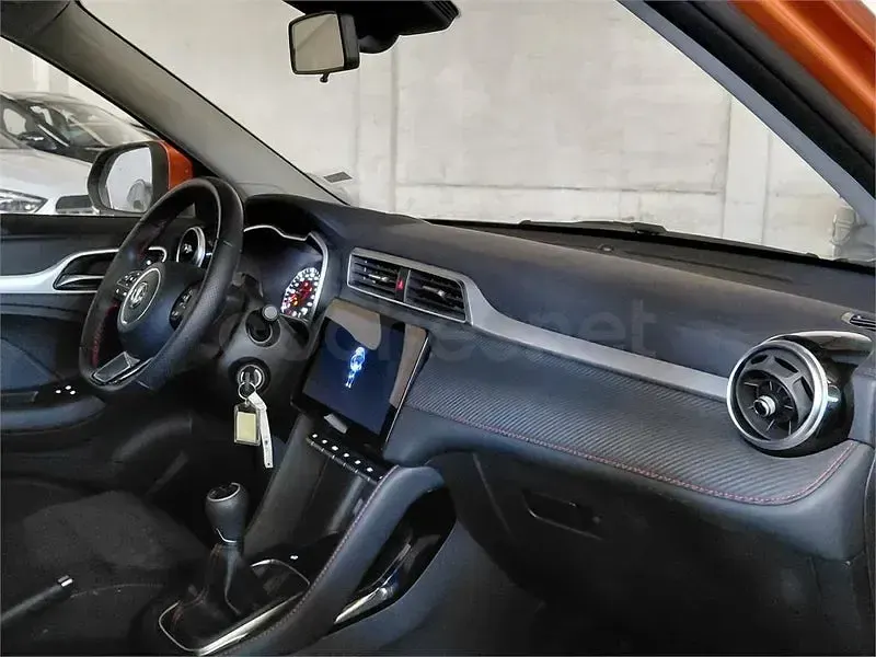 Usado MG ZS Comfort 106 CV (77 kW) 2025 Naranja SUV